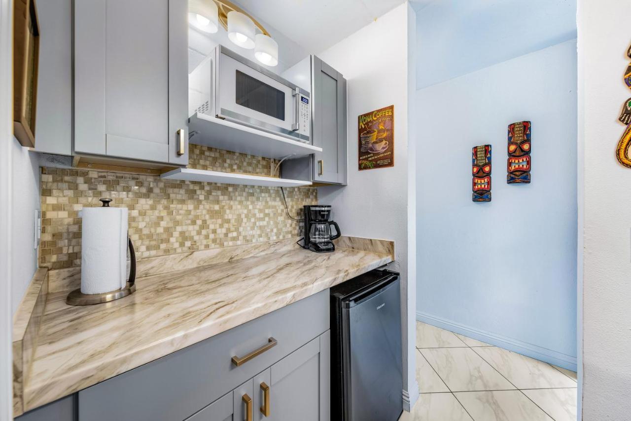 Downtown Hawaiian Theme Condo With Hot Tub, Pool & Beach - Kona Islander Inn Kailua-Kona Luaran gambar