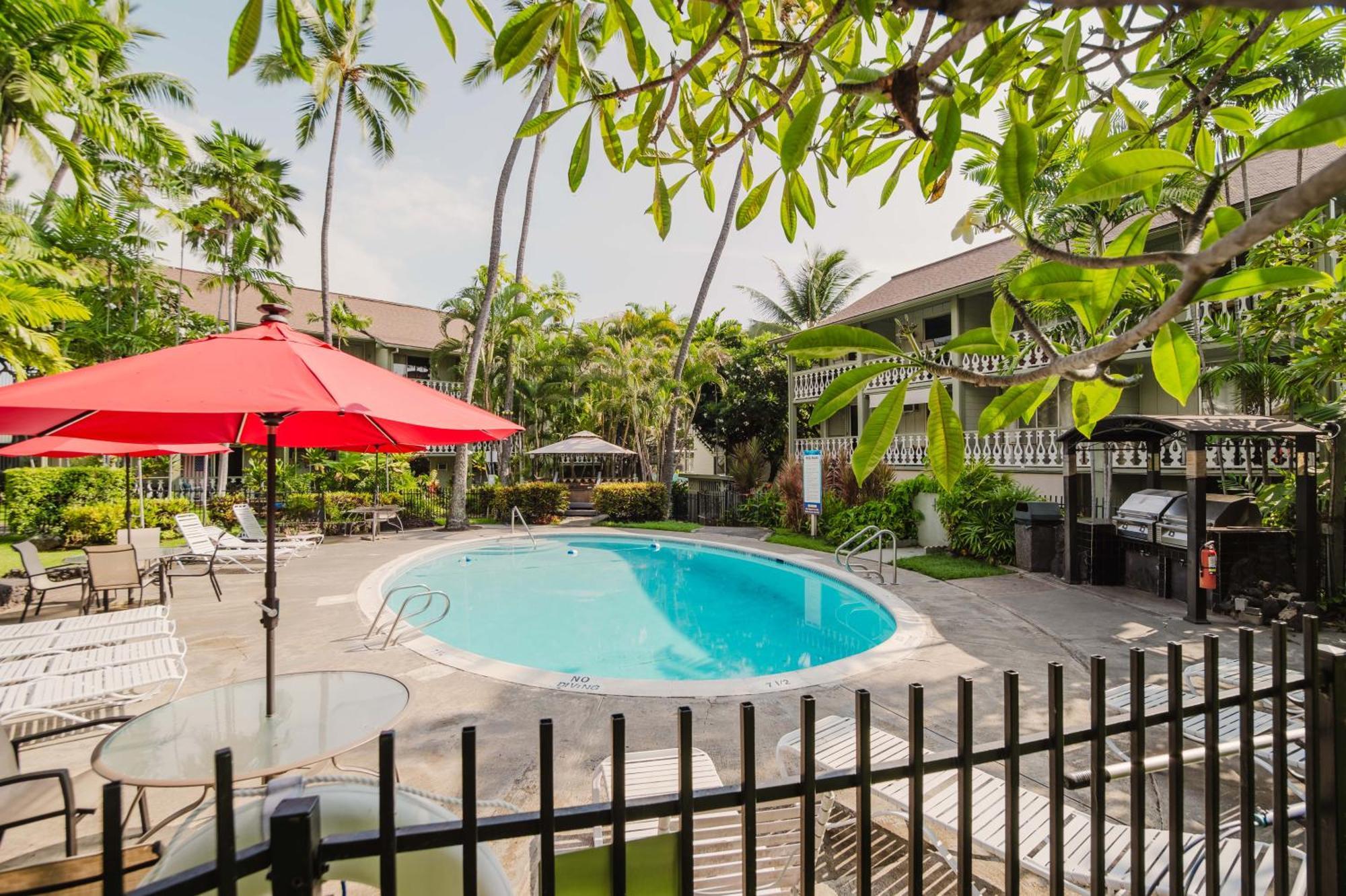 Downtown Hawaiian Theme Condo With Hot Tub, Pool & Beach - Kona Islander Inn Kailua-Kona Luaran gambar